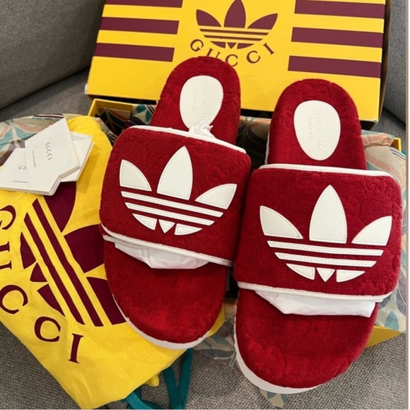 NWT Authentic Gucci x Adidas red monogram logo men’s slide sandals - Picture 1 of 9